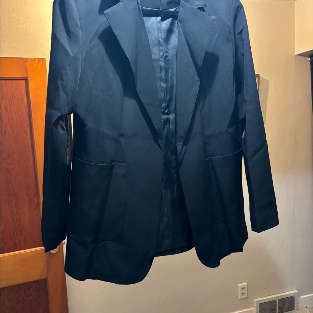 Women’s black blazer